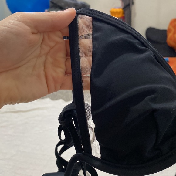 W Wire Curved Underwire Black Bikini Top Unknown Brand size small padded halter - Picture 3 of 5
